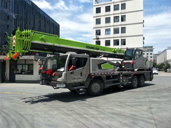 德安县跨街广告牌的高空安装注意事项